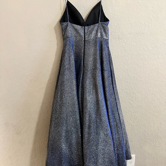 Ball gown dress - Picture 6 of 10